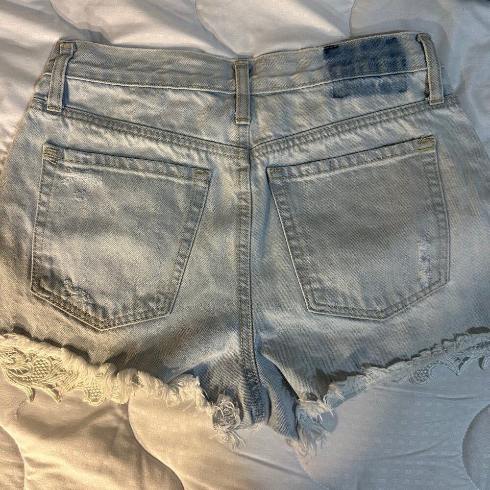 Aeropostale Denim Shorts Size 4 Areo Cheeky - Picture 3 of 9